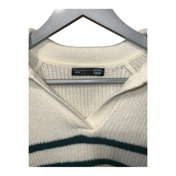 🟣Dazy Green & White Striped Knit Sweater – Size Medium - Picture 3 of 4